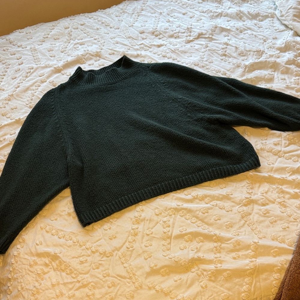 Women's green Sweater